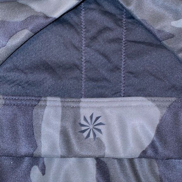 ATHLETA Ultimate Printed Camo Bra Olive Green Women’s Size Small - Picture 6 of 8